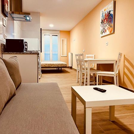 Apartamentos San Nicolas 洛格罗尼奥 外观 照片