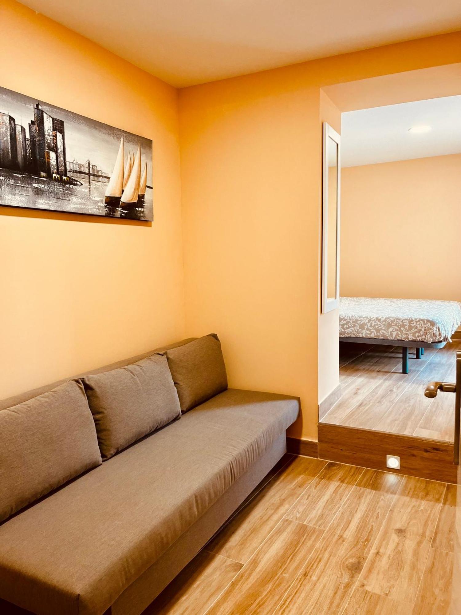 Apartamentos San Nicolas 洛格罗尼奥 外观 照片